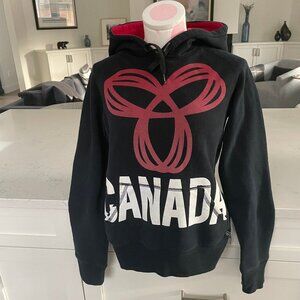 Aritzia TNA Cozy Fleece Cotton Poly Blend Hoodie Kanga Pocket Blk Red Wht Sz M